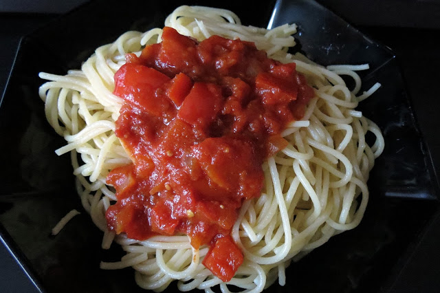 Spaghetti mit Paprika Tomatensauce